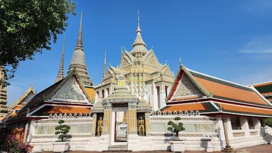 Wat Pho (Temple of the Reclining Buddha)