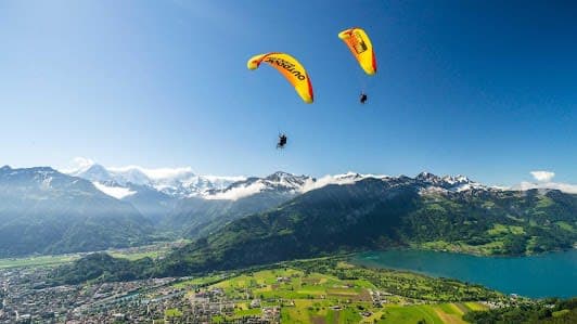 Paragliding in Interlaken