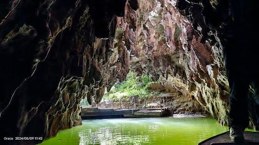 Waitomo Glowworm Caves